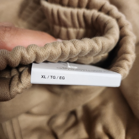 Nike loose Fit Mid Rise Jogger - Picture 4 of 4